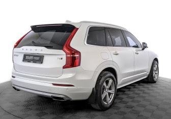 Подержанный автомобиль Volvo XC90 2019 года (5 фото)