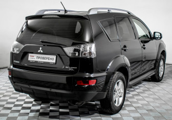 Подержанный автомобиль Mitsubishi Outlander 2010 года (5 фото)
