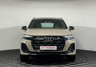Новый Audi Q7 2025 (8 фото)