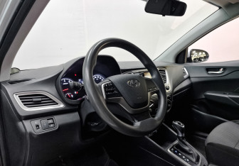 Подержанный автомобиль Hyundai Solaris Sedan 2020 года (15 фото)