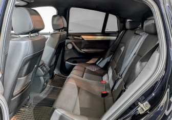 Подержанный автомобиль BMW X4 2018 года (12 фото)