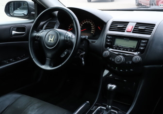 Подержанный автомобиль Honda Accord Sedan 2007 года (12 фото)