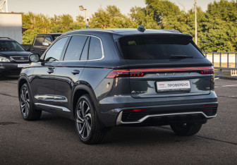 Подержанный автомобиль Geely Monjaro 2024 года (7 фото)