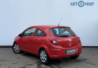 Подержанный автомобиль Opel Corsa 2010 года (6 фото)
