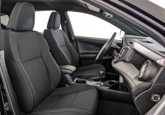 Подержанный автомобиль Toyota RAV4 2019 года (24 фото)