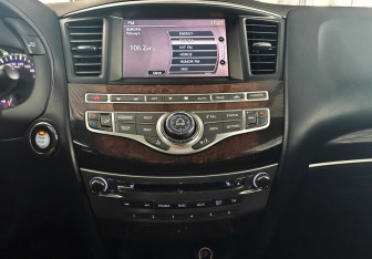 Подержанный автомобиль Infiniti JX 2013 года (15 фото)