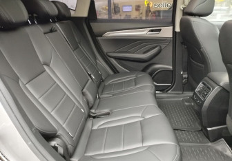 Подержанный автомобиль Haval F7 2021 года (11 фото)