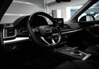 Подержанный автомобиль Audi Q5 2019 года (7 фото)