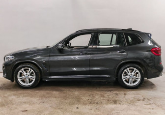 Подержанный автомобиль BMW X3 2018 года (8 фото)