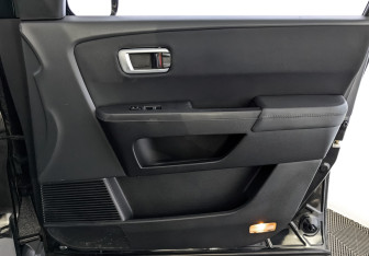 Подержанный автомобиль Honda Pilot 2012 года (24 фото)