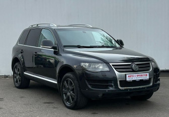 Подержанный автомобиль Volkswagen Touareg 2007 года (3 фото)