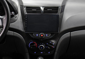 Подержанный автомобиль Hyundai Solaris Sedan 2011 года (15 фото)