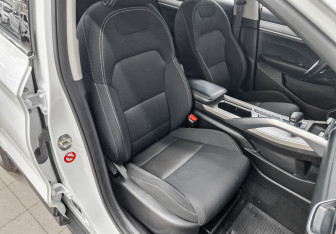 Подержанный автомобиль Geely Coolray 2023 года (23 фото)