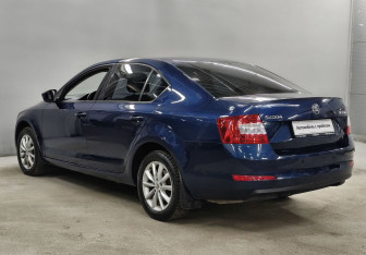 Подержанный автомобиль Skoda Octavia Liftback 2014 года (7 фото)
