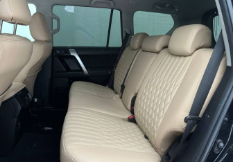 Подержанный автомобиль Toyota Land Cruiser Prado 2014 года (10 фото)