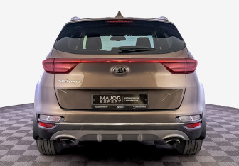 Подержанный автомобиль Kia Sportage 2018 года (6 фото)