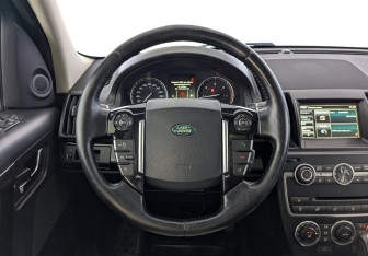 Подержанный автомобиль Land Rover Freelander 2013 года (22 фото)