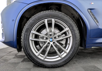 Подержанный автомобиль BMW X4 2020 года (18 фото)