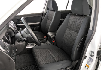 Подержанный автомобиль Suzuki Grand Vitara 2014 года (20 фото)