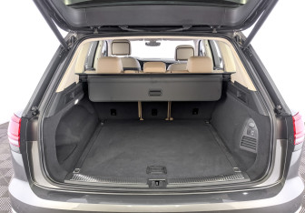 Подержанный автомобиль Volkswagen Touareg 2019 года (10 фото)