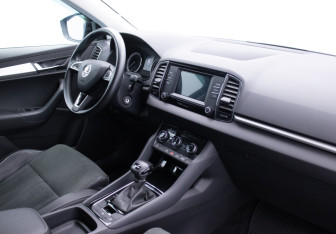 Подержанный автомобиль Skoda Karoq 2020 года (10 фото)