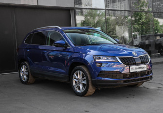Подержанный автомобиль Skoda Karoq 2020 года (3 фото)