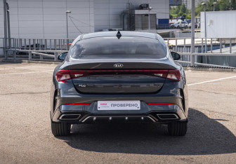 Подержанный автомобиль Kia K5 2020 года (6 фото)