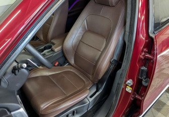 Подержанный автомобиль Jaguar F-Pace 2016 года (19 фото)