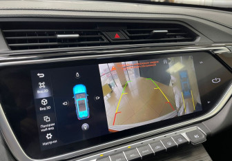 Подержанный автомобиль Geely Atlas Pro 2023 года (16 фото)