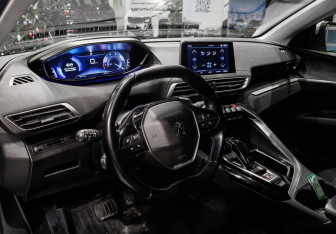 Подержанный автомобиль Peugeot 3008 2019 года (16 фото)