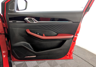 Подержанный автомобиль Geely Coolray 2024 года (25 фото)