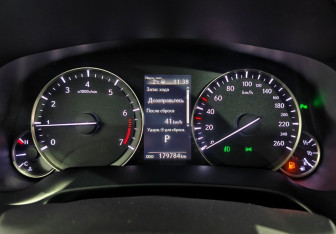 Подержанный автомобиль Lexus RX 2019 года (13 фото)