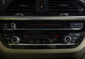 Подержанный автомобиль BMW X3 2019 года (20 фото)