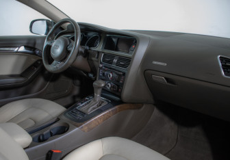 Подержанный автомобиль Audi A5 Coupe 2012 года (9 фото)