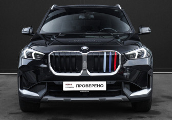 Подержанный автомобиль BMW X1 2022 года (2 фото)