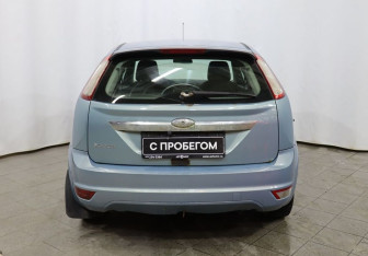 Подержанный автомобиль Ford Focus Hatchback 2009 года (5 фото)