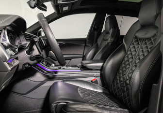 Подержанный автомобиль Audi SQ8 2019 года (14 фото)