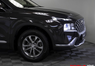 Подержанный автомобиль Hyundai Santa Fe 2021 года (22 фото)