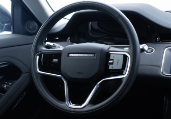 Подержанный автомобиль Land Rover Range Rover Evoque 2022 года (15 фото)