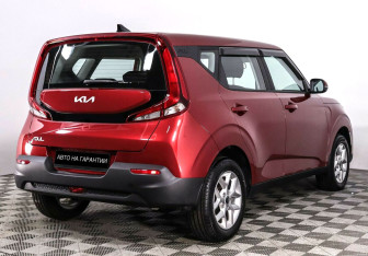 Подержанный автомобиль Kia Soul 2022 года (5 фото)