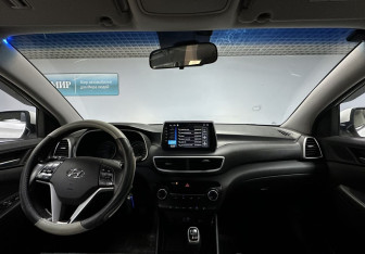 Подержанный автомобиль Hyundai Tucson 2019 года (10 фото)