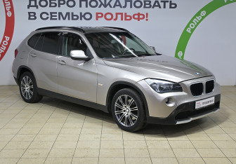 Подержанный автомобиль BMW X1 2011 года (3 фото)