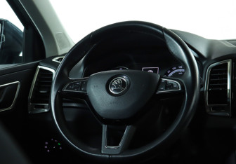 Подержанный автомобиль Skoda Karoq 2020 года (15 фото)