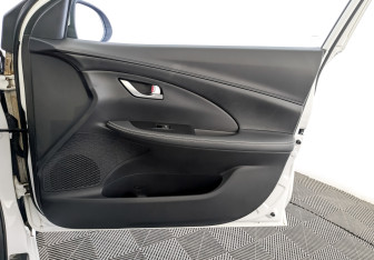 Подержанный автомобиль Changan Alsvin 2023 года (24 фото)