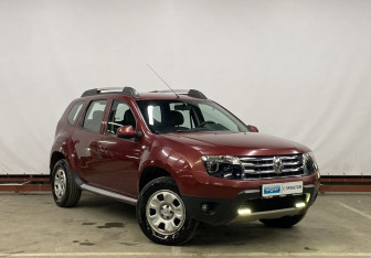 Подержанный автомобиль Renault Duster 2013 года (3 фото)