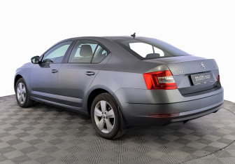 Подержанный автомобиль Skoda Octavia Liftback 2018 года (7 фото)