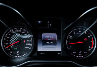 Подержанный автомобиль Mercedes-Benz GLC AMG 2016 года (9 фото)