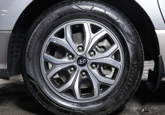 Подержанный автомобиль Hyundai Grand Starex 2018 года (8 фото)