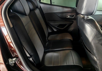 Подержанный автомобиль Opel Mokka 2012 года (16 фото)