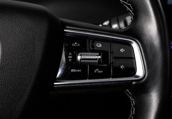 Подержанный автомобиль Changan UNI-K 2023 года (23 фото)